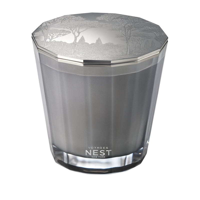 Vela VOYAGES Oud Mystique 2-Wick 600g - Mercado de Luxo - O Maior E-Commerce de Bens, Produtos e Serviços de Luxo do Brasil.