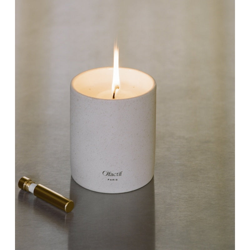 Vela Aquarius Orange Blossom 240g - Mercado de Luxo - O Maior E-Commerce de Bens, Produtos e Serviços de Luxo do Brasil.