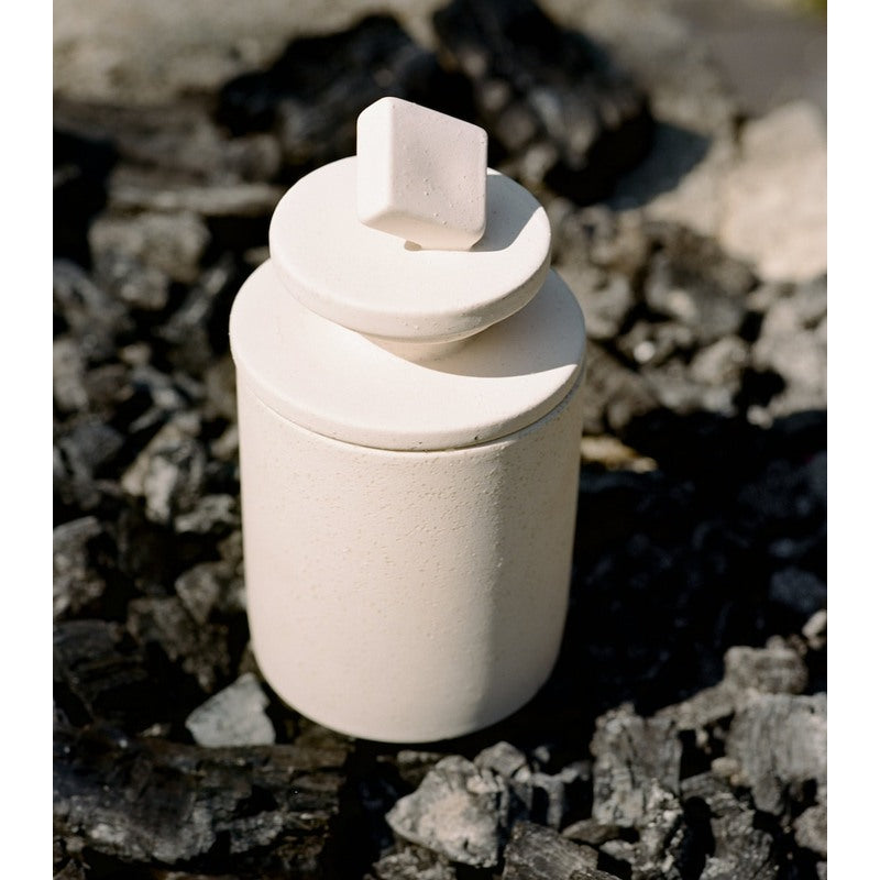 Vela Capricorn Log Fire 240g - Mercado de Luxo - O Maior E-Commerce de Bens, Produtos e Serviços de Luxo do Brasil.