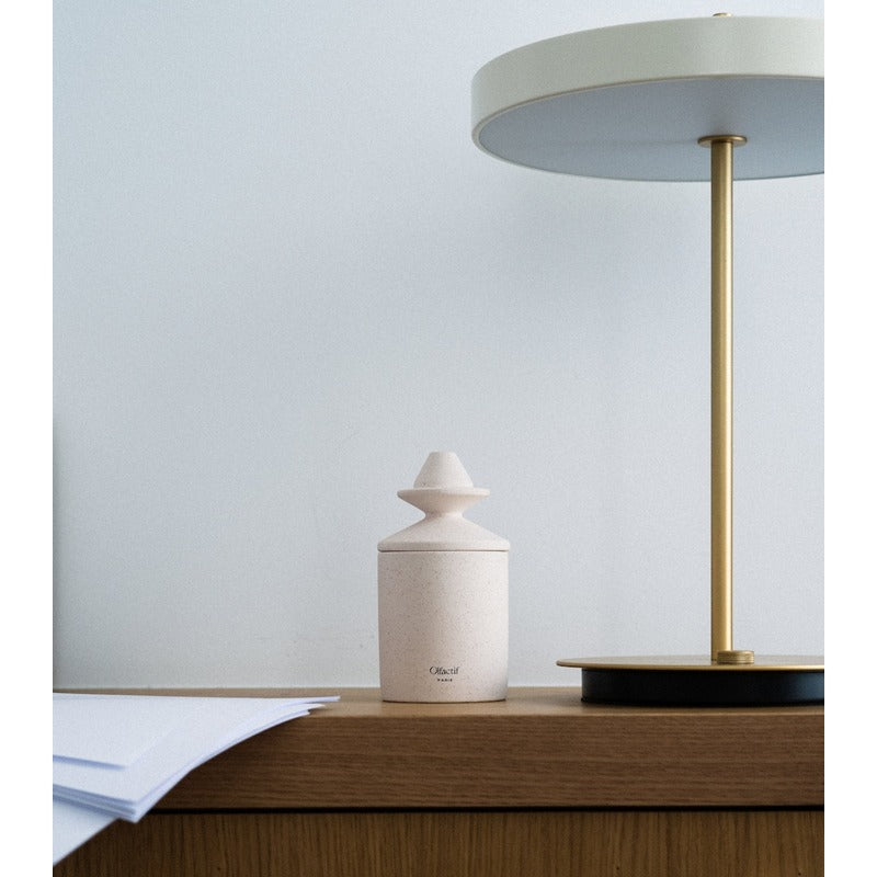 Vela Sagittarius Sandalwood 240g - Mercado de Luxo - O Maior E-Commerce de Bens, Produtos e Serviços de Luxo do Brasil.