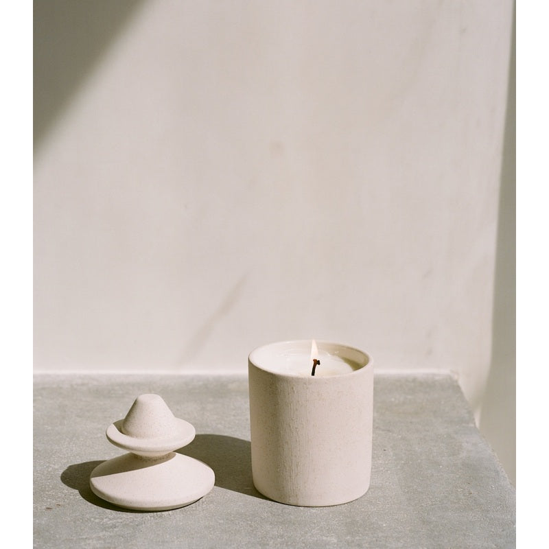 Vela Aries Waxed Wood 240g - Mercado de Luxo - O Maior E-Commerce de Bens, Produtos e Serviços de Luxo do Brasil.