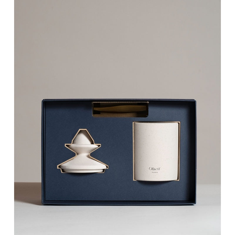 Vela Aries Waxed Wood 240g - Mercado de Luxo - O Maior E-Commerce de Bens, Produtos e Serviços de Luxo do Brasil.