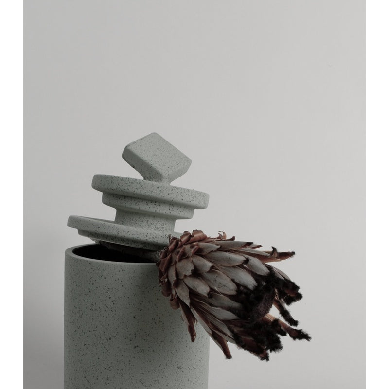 Vela The Earth 900g - Mercado de Luxo - O Maior E-Commerce de Bens, Produtos e Serviços de Luxo do Brasil.