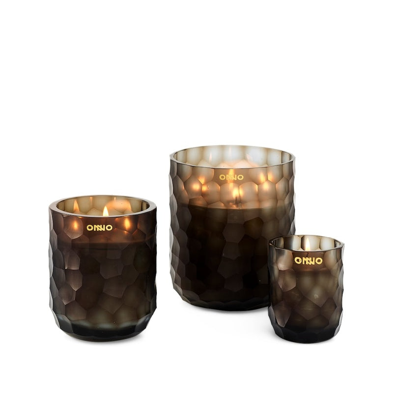 Vela Precious Oud Eternal 60 - Mercado de Luxo - O Maior E-Commerce de Bens, Produtos e Serviços de Luxo do Brasil.