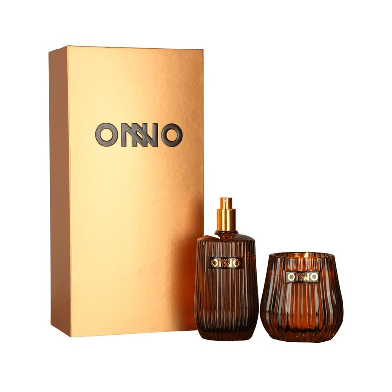 Vela Eclectic Ginger Fig and Room Spray Gift Set - Mercado de Luxo - O Maior E-Commerce de Bens, Produtos e Serviços de Luxo do Brasil.
