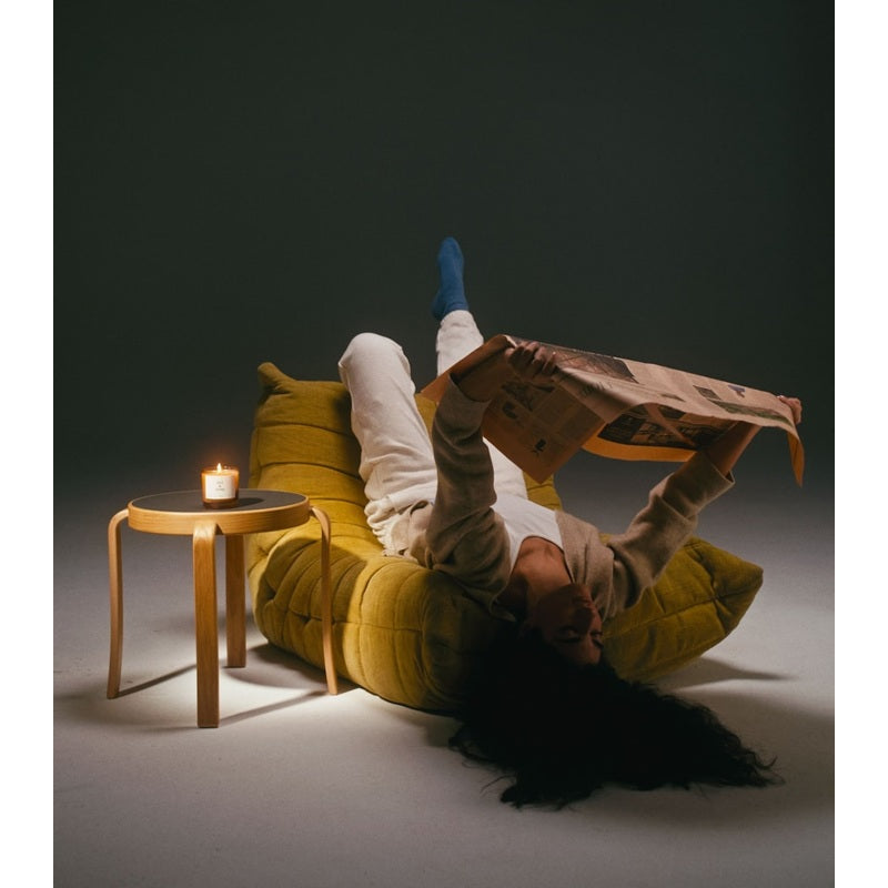 Vela Black Rose & Oud 240g - Mercado de Luxo - O Maior E-Commerce de Bens, Produtos e Serviços de Luxo do Brasil.