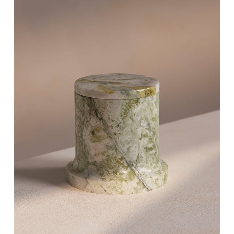 Vela Sicilian Thyme 250g - Mercado de Luxo - O Maior E-Commerce de Bens, Produtos e Serviços de Luxo do Brasil.