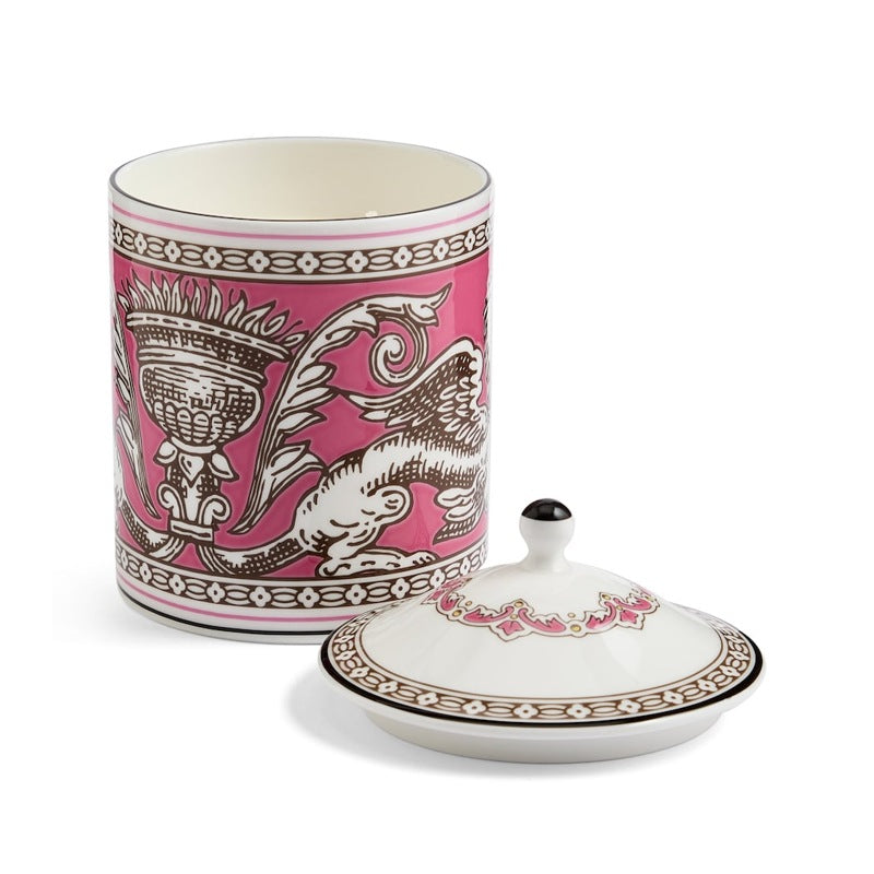 Vela Florentine Fuchsia Scented 800g - Mercado de Luxo - O Maior E-Commerce de Bens, Produtos e Serviços de Luxo do Brasil.