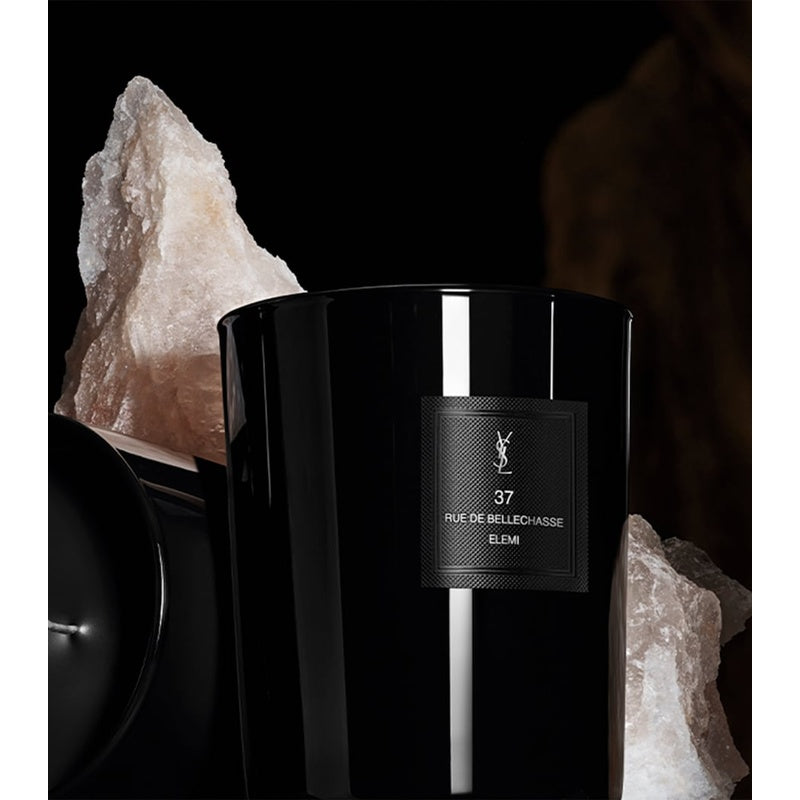 Vela Le Vestiaire des Parfums 37 Rue de Bellechasse 220g - Mercado de Luxo - O Maior E-Commerce de Bens, Produtos e Serviços de Luxo do Brasil.