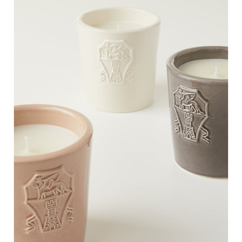 Vela com logotipo - Mercado de Luxo - O Maior E-Commerce de Bens, Produtos e Serviços de Luxo do Brasil.