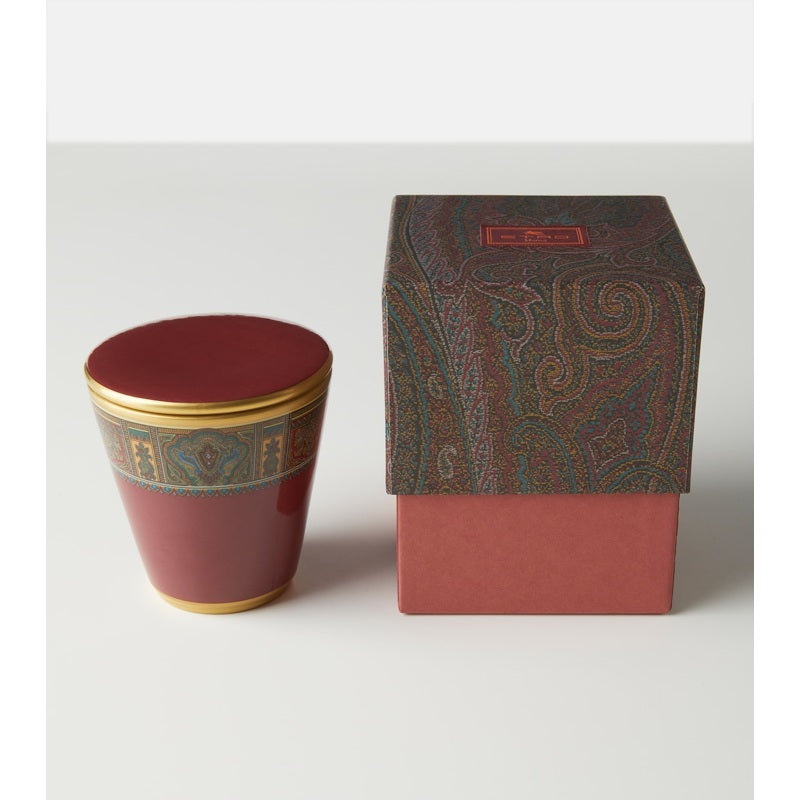 Vela de porcelana Paisley - Mercado de Luxo - O Maior E-Commerce de Bens, Produtos e Serviços de Luxo do Brasil.