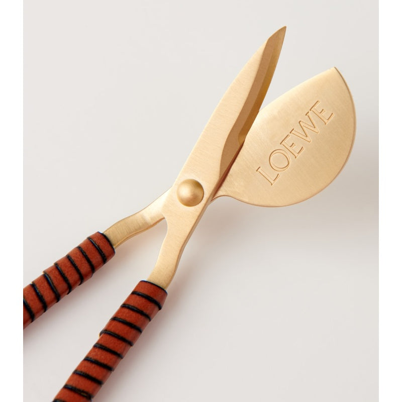 Aparador de pavio - Mercado de Luxo - O Maior E-Commerce de Bens, Produtos e Serviços de Luxo do Brasil.