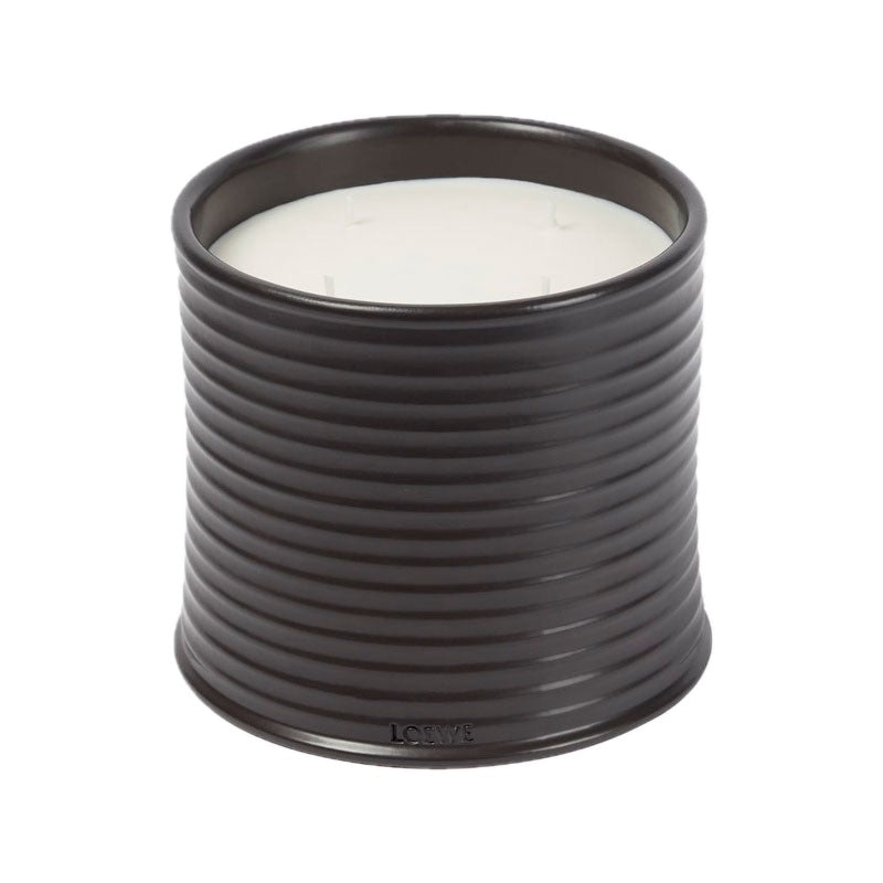 Vela grande com aroma de avelã torrada - Mercado de Luxo - O Maior E-Commerce de Bens, Produtos e Serviços de Luxo do Brasil.