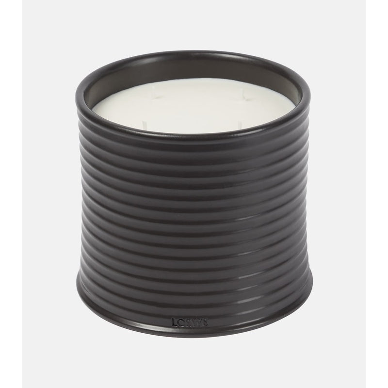 Vela grande com aroma de avelã torrada - Mercado de Luxo - O Maior E-Commerce de Bens, Produtos e Serviços de Luxo do Brasil.