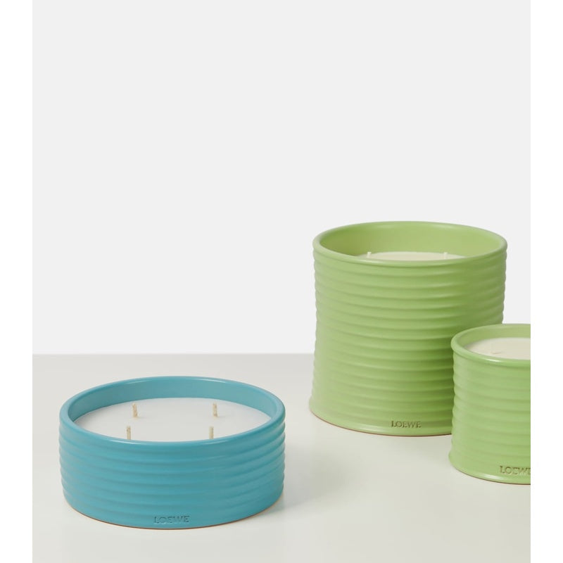 Vela para área externa com aroma de gerânio - Mercado de Luxo - O Maior E-Commerce de Bens, Produtos e Serviços de Luxo do Brasil.