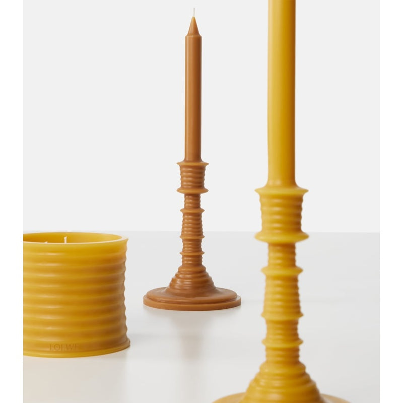 Castiçal de cera de abelha de bronze - Mercado de Luxo - O Maior E-Commerce de Bens, Produtos e Serviços de Luxo do Brasil.