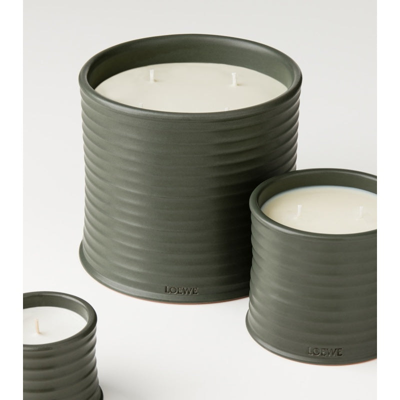 Vela pequena de maconha - Mercado de Luxo - O Maior E-Commerce de Bens, Produtos e Serviços de Luxo do Brasil.