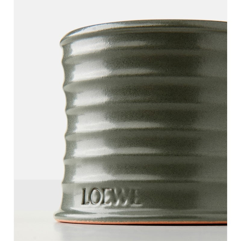 Vela pequena de maconha - Mercado de Luxo - O Maior E-Commerce de Bens, Produtos e Serviços de Luxo do Brasil.