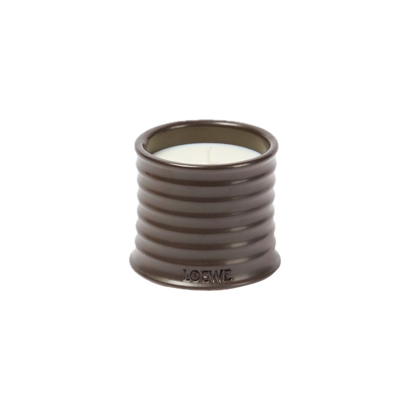 Vela pequena com aroma de avelã torrada - Mercado de Luxo - O Maior E-Commerce de Bens, Produtos e Serviços de Luxo do Brasil.