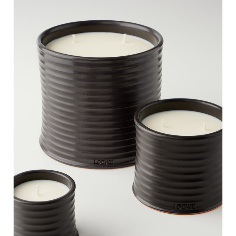 Vela pequena com aroma de avelã torrada - Mercado de Luxo - O Maior E-Commerce de Bens, Produtos e Serviços de Luxo do Brasil.