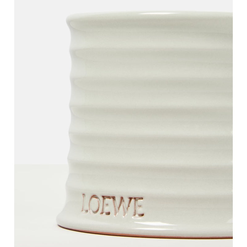 Vela pequena com aroma de cogumelo - Mercado de Luxo - O Maior E-Commerce de Bens, Produtos e Serviços de Luxo do Brasil.