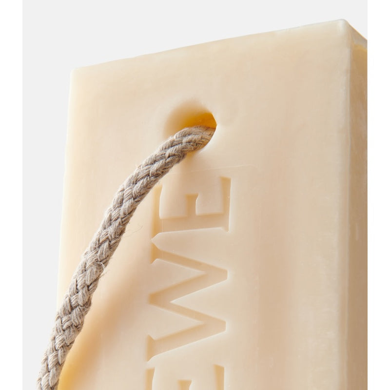 Sabonete em barra de orégano - Mercado de Luxo - O Maior E-Commerce de Bens, Produtos e Serviços de Luxo do Brasil.