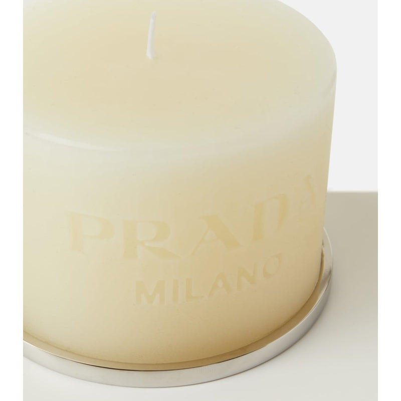 Vela com logotipo - Mercado de Luxo - O Maior E-Commerce de Bens, Produtos e Serviços de Luxo do Brasil.