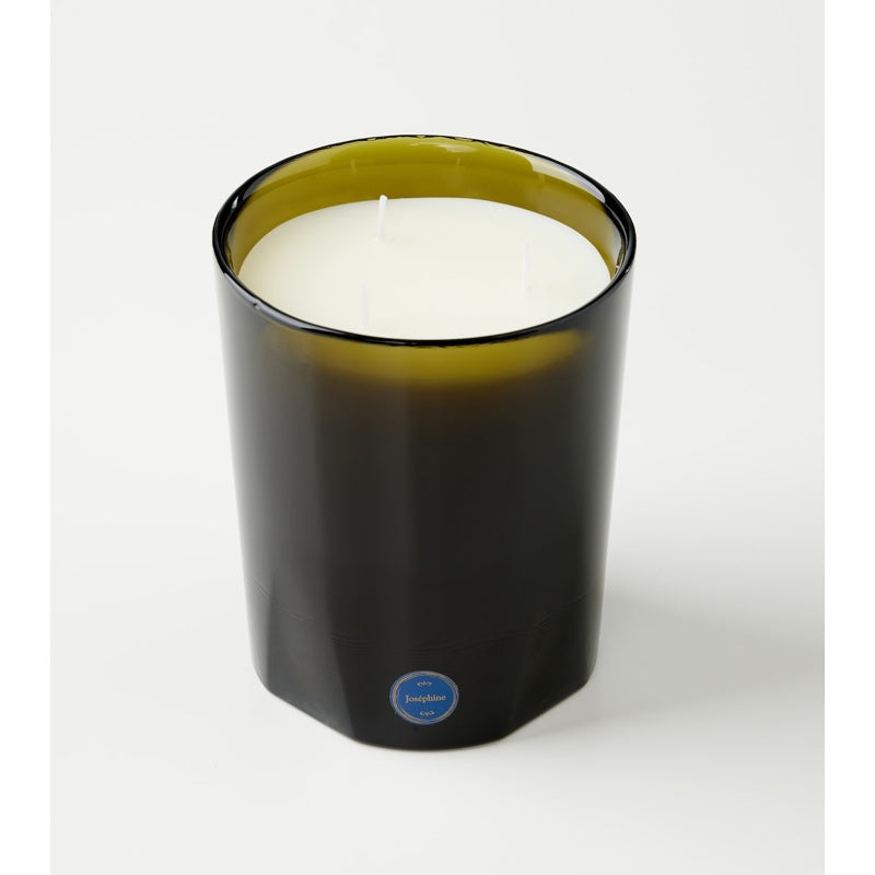 Vela Joséphine Intermède - Mercado de Luxo - O Maior E-Commerce de Bens, Produtos e Serviços de Luxo do Brasil.