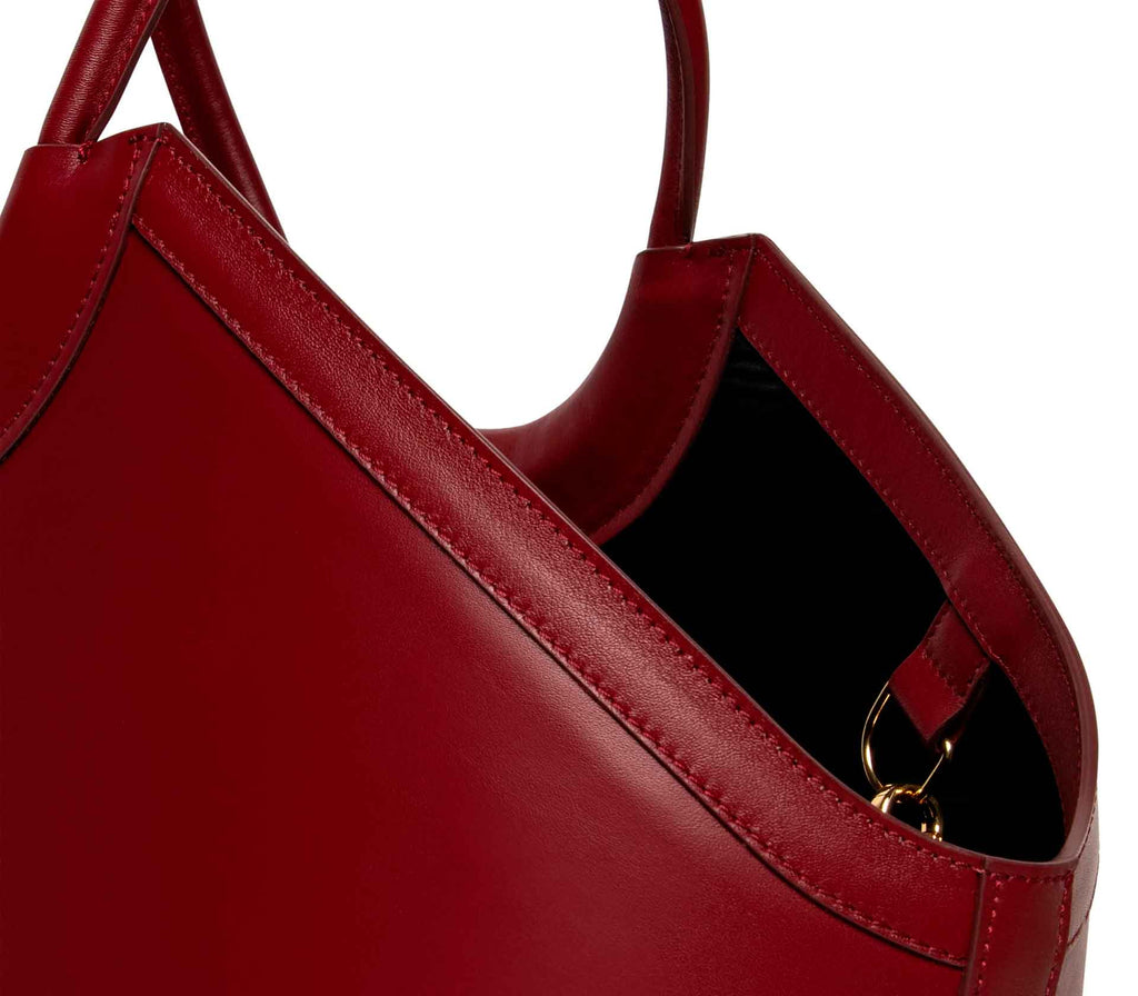 Bolsa de Passeio Shopper - Vermelha - Mercado de Luxo - O Maior E-Commerce de Bens, Produtos e Serviços de Luxo do Brasil.