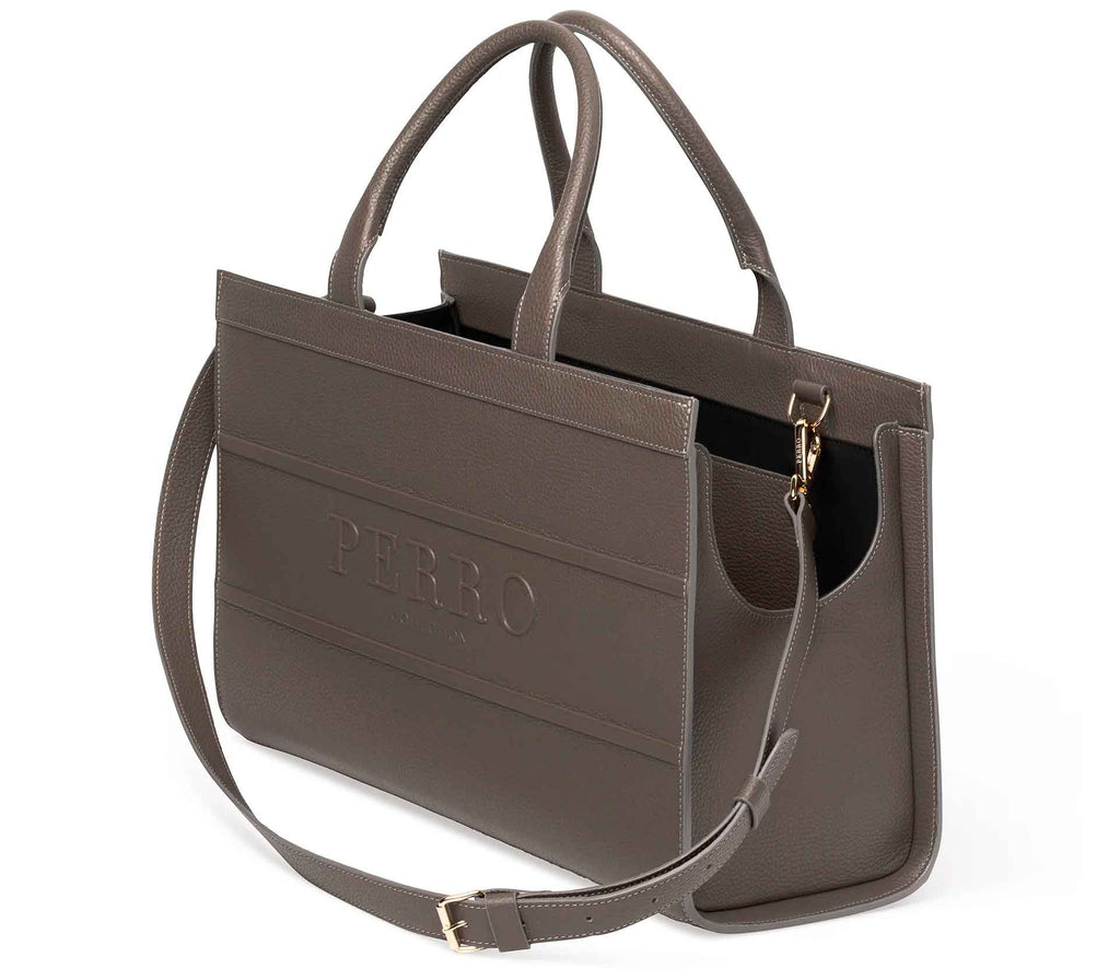Bolsa de Passeio City - Cacau - Mercado de Luxo - O Maior E-Commerce de Bens, Produtos e Serviços de Luxo do Brasil.