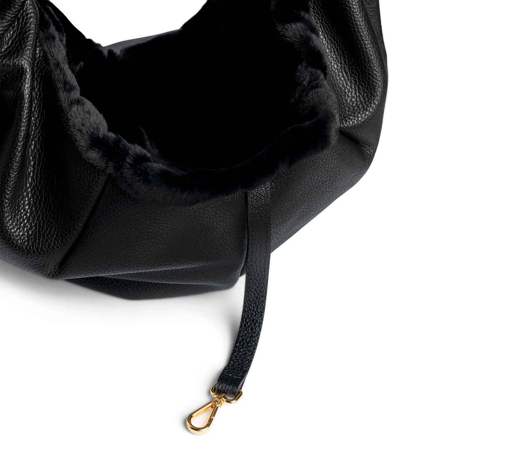 Bolsa de Passeio Comfy - Preto - Mercado de Luxo - O Maior E-Commerce de Bens, Produtos e Serviços de Luxo do Brasil.