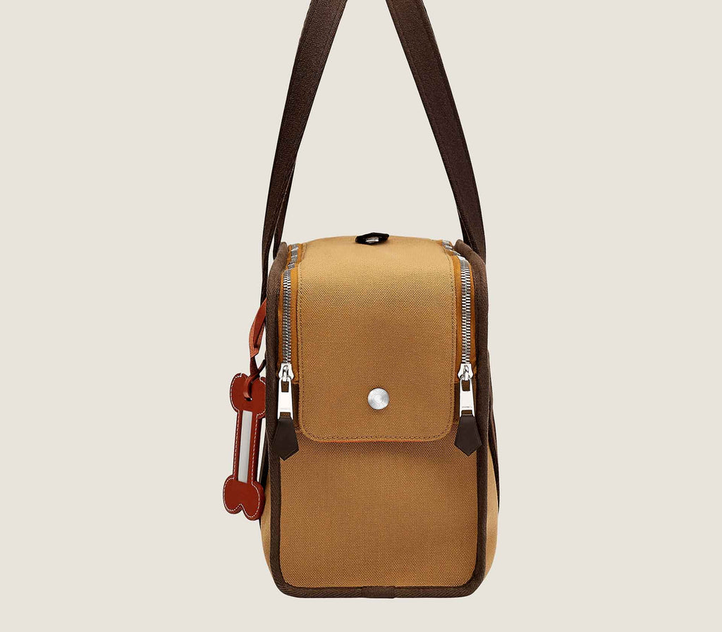 Bolsa de Passeio para Pet  - Mercado de Luxo - O Maior E-Commerce de Bens, Produtos e Serviços de Luxo do Brasil.