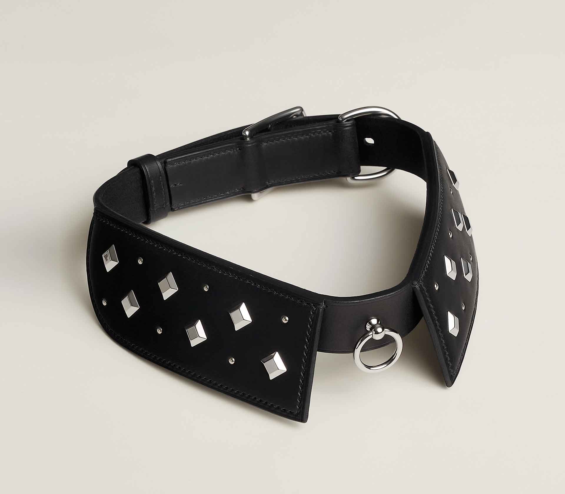 Coleira para Pet Rocabar Black Tie - Mercado de Luxo - O Maior E-Commerce de Bens, Produtos e Serviços de Luxo do Brasil.