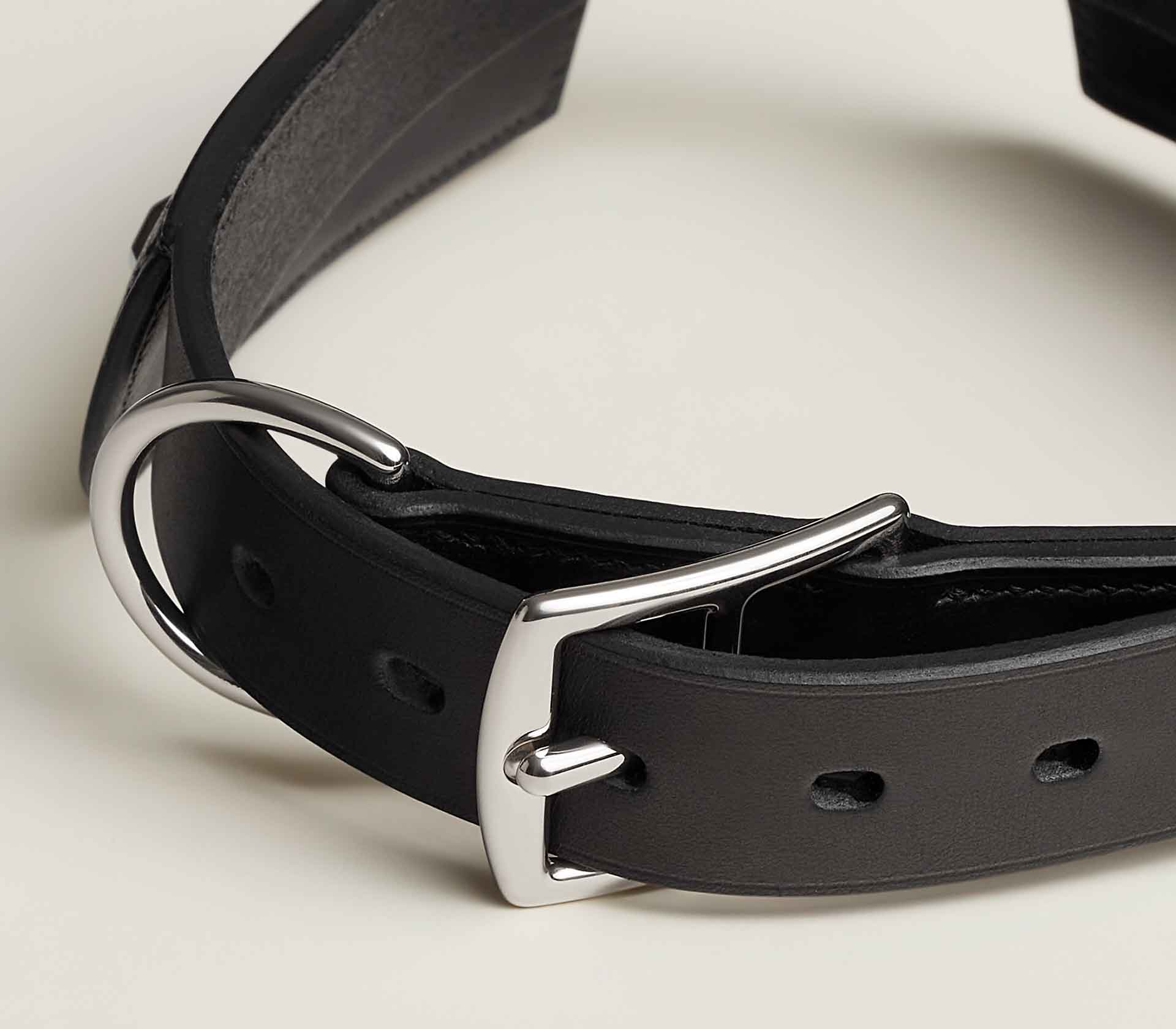 Coleira para Pet Rocabar Black Tie - Mercado de Luxo - O Maior E-Commerce de Bens, Produtos e Serviços de Luxo do Brasil.
