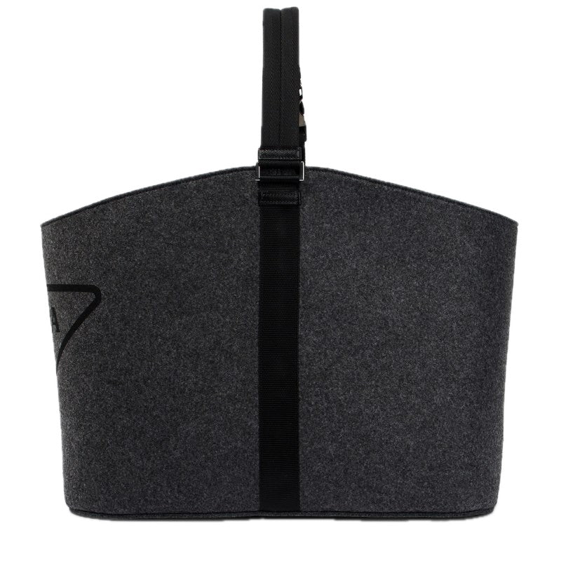 Bolsa de transporte de feltro com acabamento em couro e logotipo - Mercado de Luxo - O Maior E-Commerce de Bens, Produtos e Serviços de Luxo do Brasil.