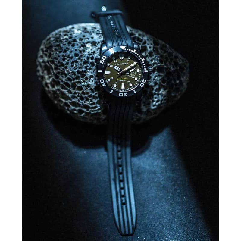 Smartwatch Genesis - Mercado de Luxo - O Maior E-Commerce de Bens, Produtos e Serviços de Luxo do Brasil.