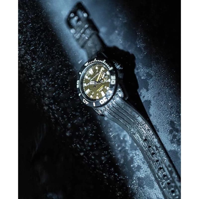 Smartwatch Genesis - Mercado de Luxo - O Maior E-Commerce de Bens, Produtos e Serviços de Luxo do Brasil.