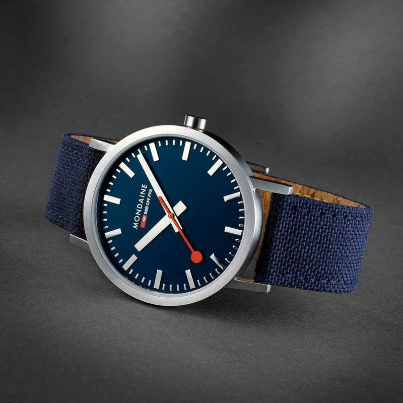 Relógio Classic 40 mm - Mercado de Luxo - O Maior E-Commerce de Bens, Produtos e Serviços de Luxo do Brasil.