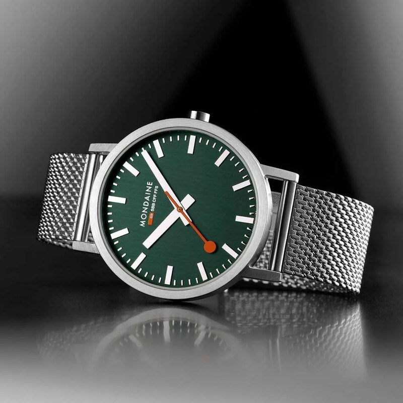 Relógio Classic 40 mm - Mercado de Luxo - O Maior E-Commerce de Bens, Produtos e Serviços de Luxo do Brasil.