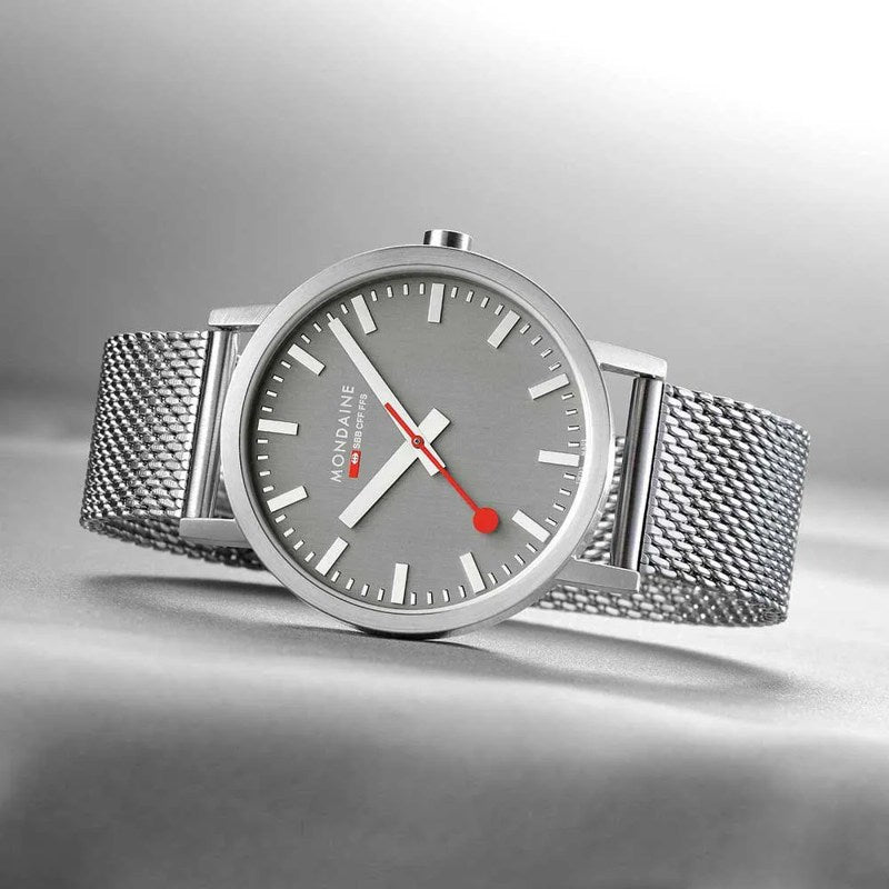 Relógio Classic 40 mm - Mercado de Luxo - O Maior E-Commerce de Bens, Produtos e Serviços de Luxo do Brasil.