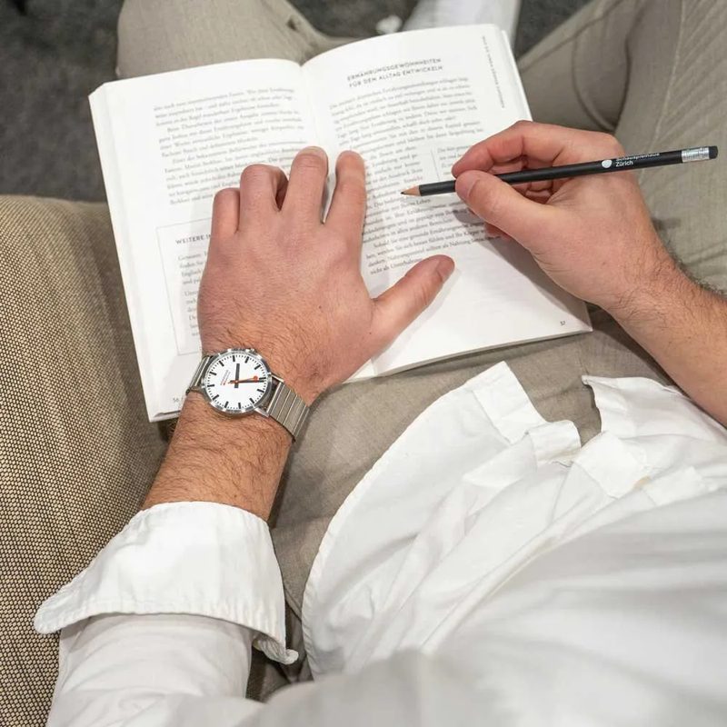 Relógio Classic 40 mm - Mercado de Luxo - O Maior E-Commerce de Bens, Produtos e Serviços de Luxo do Brasil.