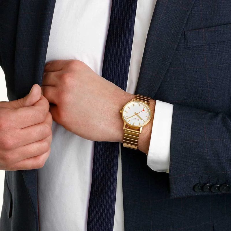 Relógio Classic 40 mm - Mercado de Luxo - O Maior E-Commerce de Bens, Produtos e Serviços de Luxo do Brasil.