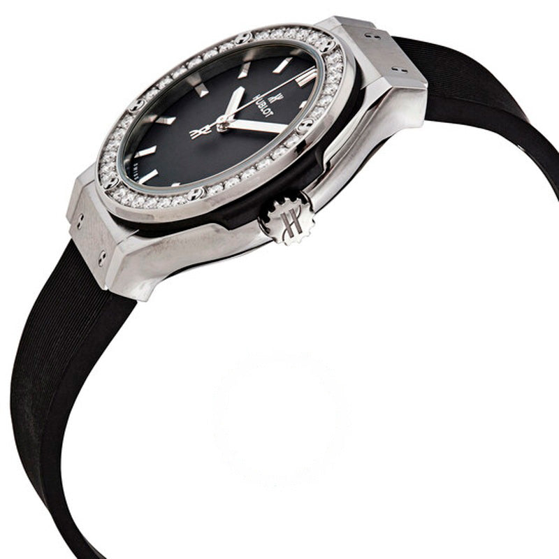 Relógio clássico Fusion com mostrador preto fosco e diamantes 33 mm - Mercado de Luxo - O Maior E-Commerce de Bens, Produtos e Serviços de Luxo do Brasil.