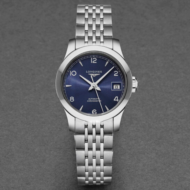 Relógio Gravar discagem azul automática 26 mm - Mercado de Luxo - O Maior E-Commerce de Bens, Produtos e Serviços de Luxo do Brasil.