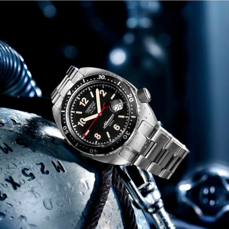 Relógio 1973 Shark Automático 42 mm - Mercado de Luxo - O Maior E-Commerce de Bens, Produtos e Serviços de Luxo do Brasil.