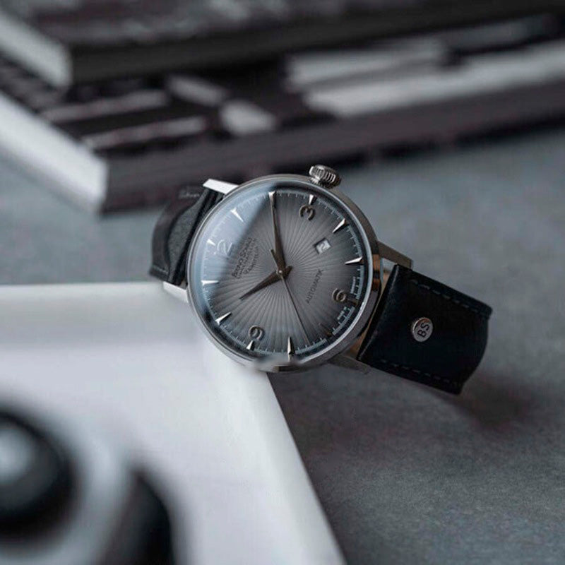 Relógio Stuttgart Automático Mostrador Cinza 42 mm - Mercado de Luxo - O Maior E-Commerce de Bens, Produtos e Serviços de Luxo do Brasil.