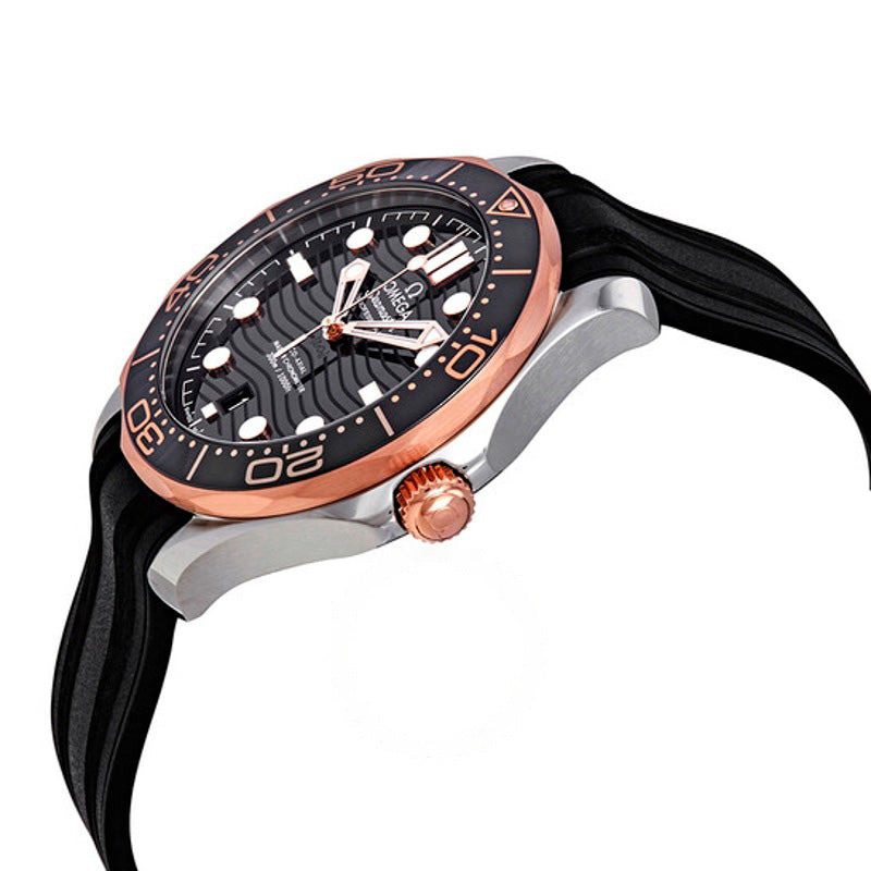 Relógio Seamaster Automático em Aço e Ouro Sedna 18kt Mostrador Preto 42 mm - Mercado de Luxo - O Maior E-Commerce de Bens, Produtos e Serviços de Luxo do Brasil.