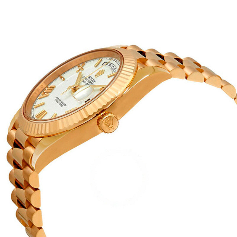 Relógio Day-Date 40 Automático Mostrador Branco 40 mm - Mercado de Luxo - O Maior E-Commerce de Bens, Produtos e Serviços de Luxo do Brasil.