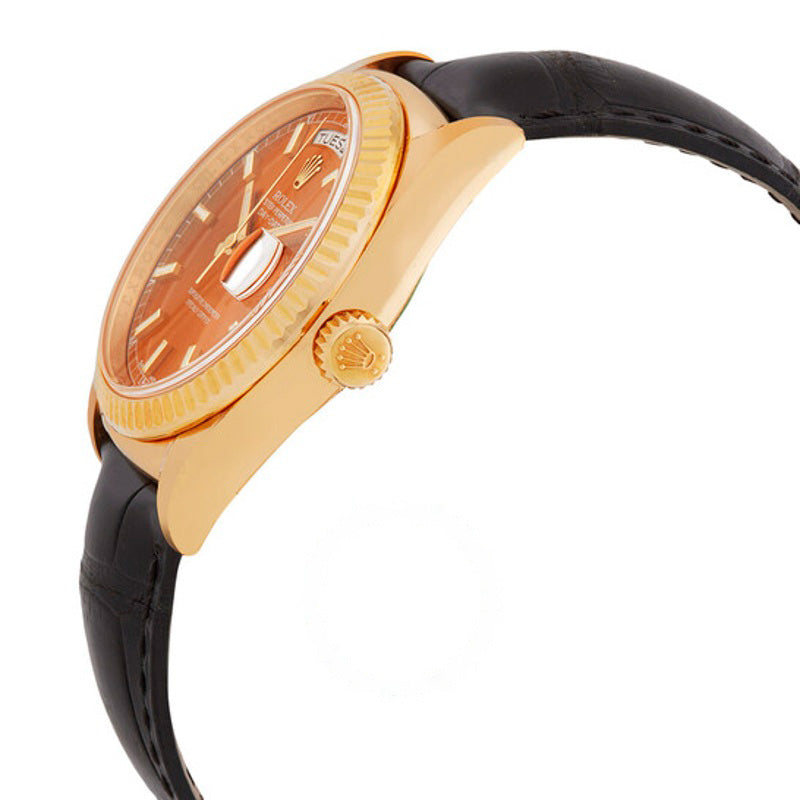 Relógio Mostrador Dia Data Cognac 36 mm - Mercado de Luxo - O Maior E-Commerce de Bens, Produtos e Serviços de Luxo do Brasil.