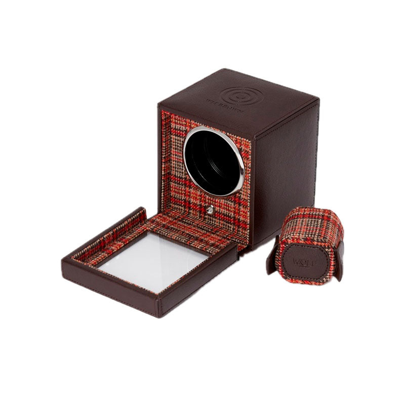 Caixas e Winders Collab com WM Single - Mercado de Luxo - O Maior E-Commerce de Bens, Produtos e Serviços de Luxo do Brasil.